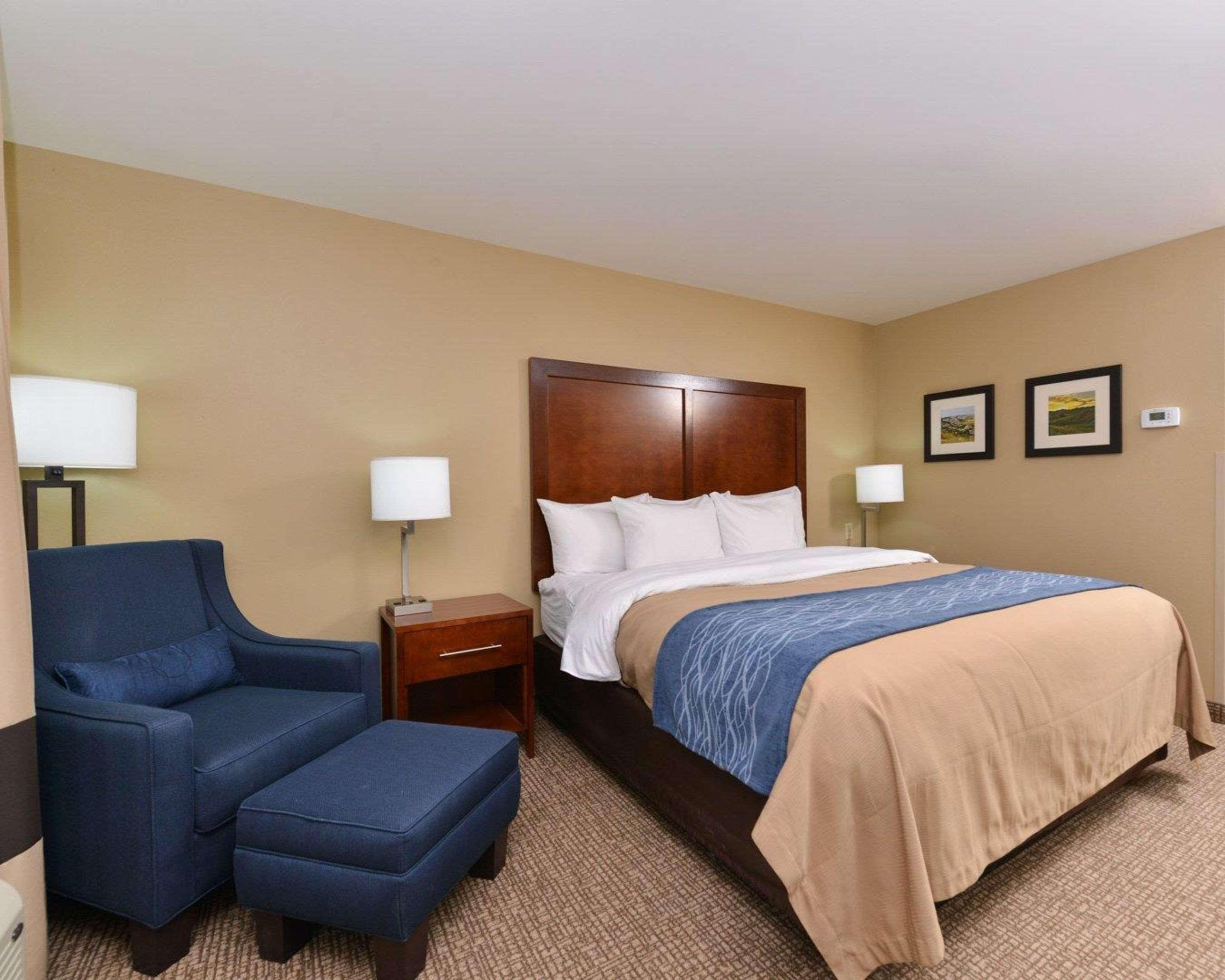 Comfort Inn & Suites Mandan - Bismarck Exterior foto